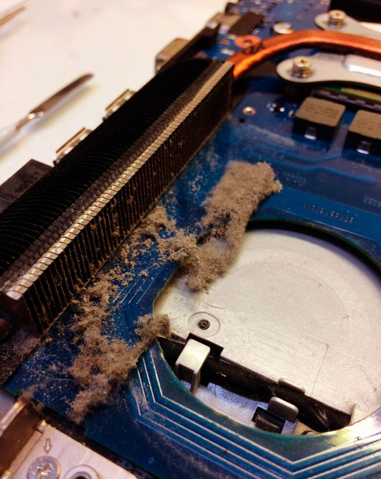 Очистка от пыли и грязи