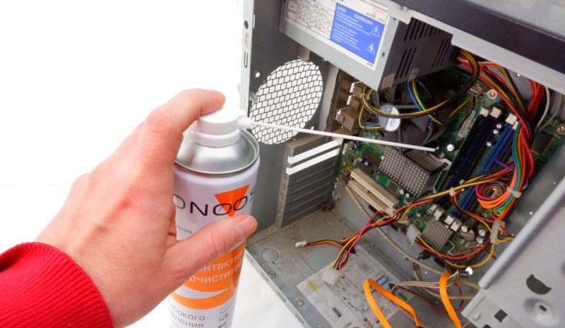 Чистка компьютера от пыли